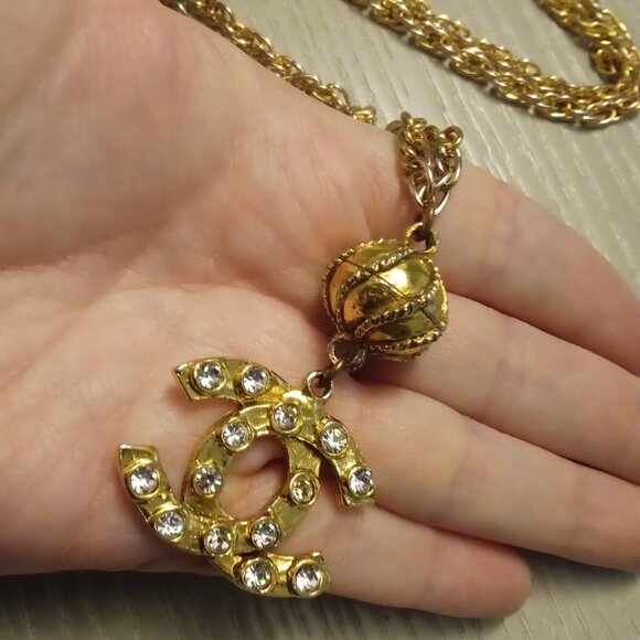 🚨SOLD🚨🩷✨Chanel Vintage Necklace Interlocking Strass/Crystal Necklace - Picture 6 of 16